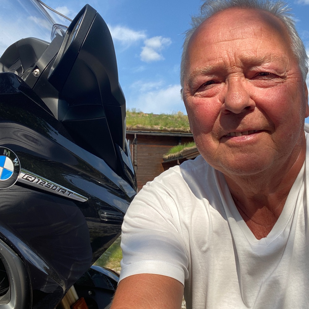 Sven Røsaker style=